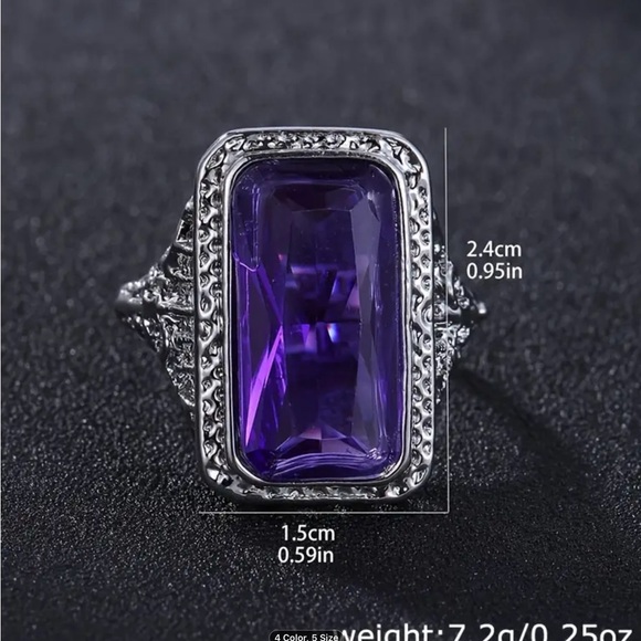 Large Rectangular Sapphire Blue Ring - Picture 4 of 4